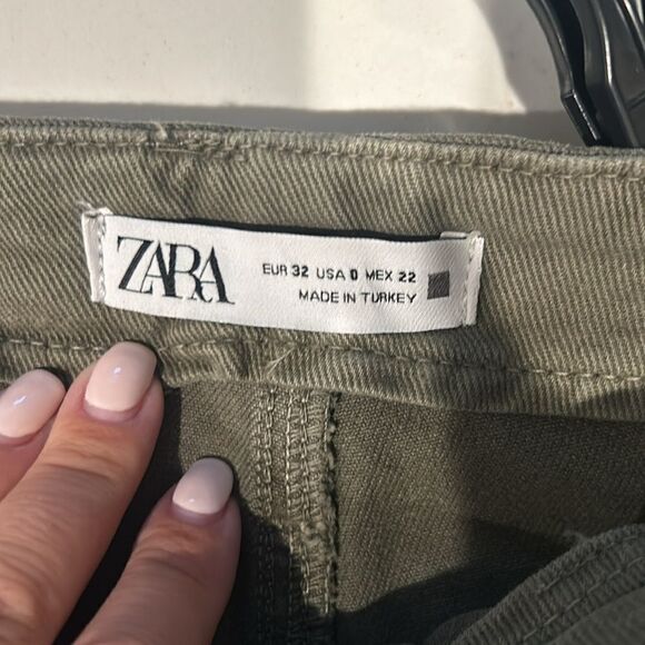 NWT Zara Wide Leg Cropped Army Green Jeans, Size 0 - Picture 9 of 12